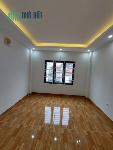 Nhà đẹp cạnh ĐH Thành Đô, lô góc, ô tô đỗ cửa, giá 2,75