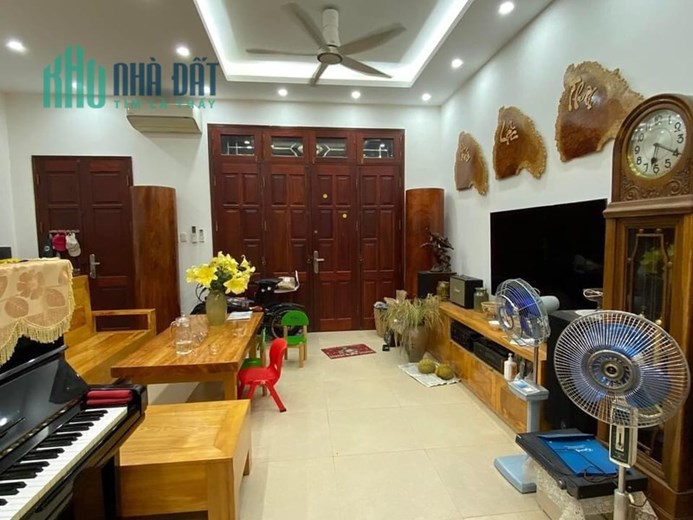 Bán Rẻ Nhà Đẹp Quận 11, HẺM XE HƠI SÁT MẶT TIỀN, 83m2, 4 Phòng,  12.7  TỶ CÒN 8.1 TỶ