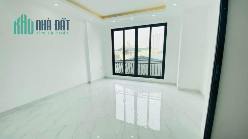Nhà mới ở ngay sạch sẽ, 5 tầng 3 ngủ, 2,75 tỷ Khuyến Lương, HOàng Mai