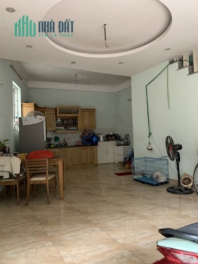 Cần bán 01 căn Nhà 40,2m lô góc, xây 3 tầng tại chân cầu Phùng, hiệp thuận, phúc thọ. LH 0983709178