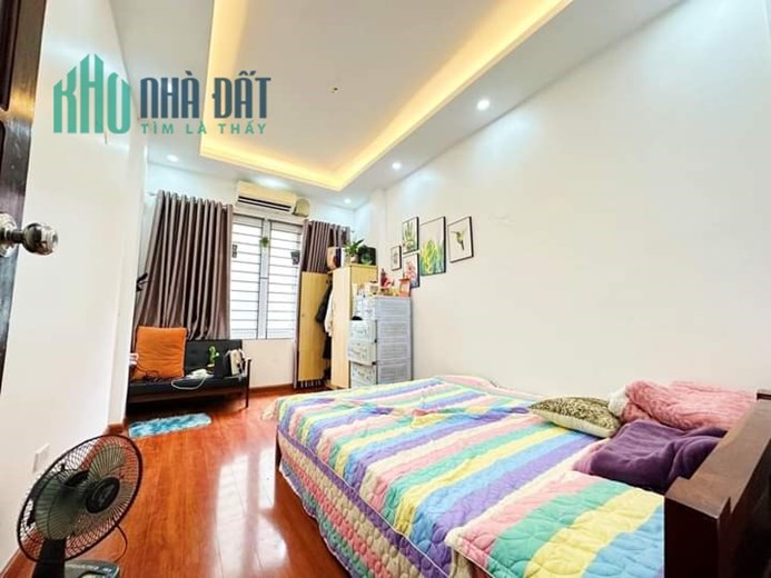 Bán nhà Giáp Nhị, Hoàng Mai, lô góc, ngõ to, nhà đẹp, full công năng, 50m ra ô tô, 31m giá chỉ 3.23