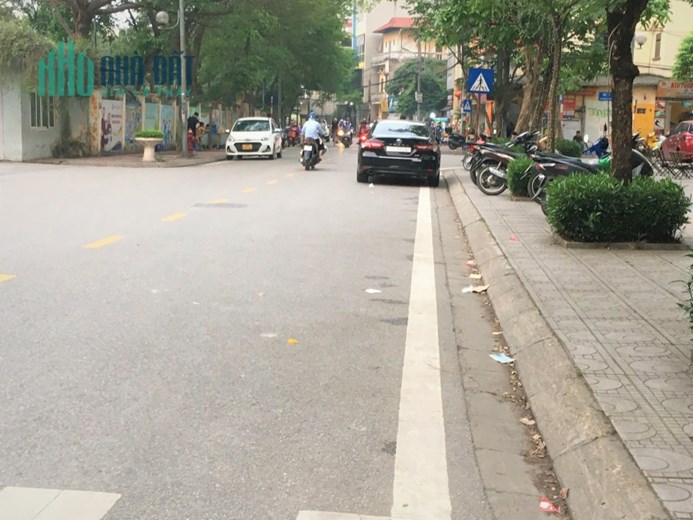 HIẾM CÓ! Bán nhà Nguyễn Văn Cừ, 62m2, 10 tỷ. Ô tô tránh, KD đỉnh. 0979868919