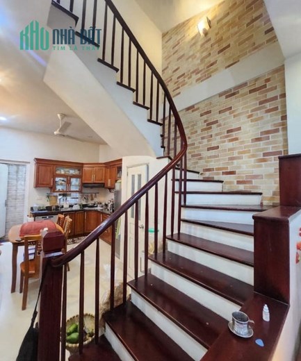 BÁN NHÀ NGUYỄN VĂN HUYÊN- Ô TÔ ĐỖ- PHỐ VIP TOÀN TƯỚNG TÁ- 33M. MT 4M . 4.95TỶ CÓ TL