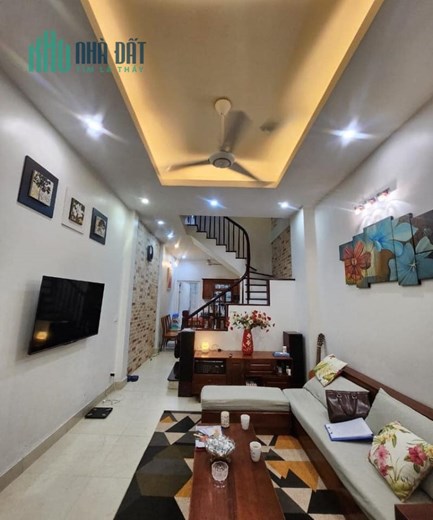 BÁN NHÀ NGUYỄN VĂN HUYÊN- Ô TÔ ĐỖ- PHỐ VIP TOÀN TƯỚNG TÁ- 33M. MT 4M . 4.95TỶ CÓ TL