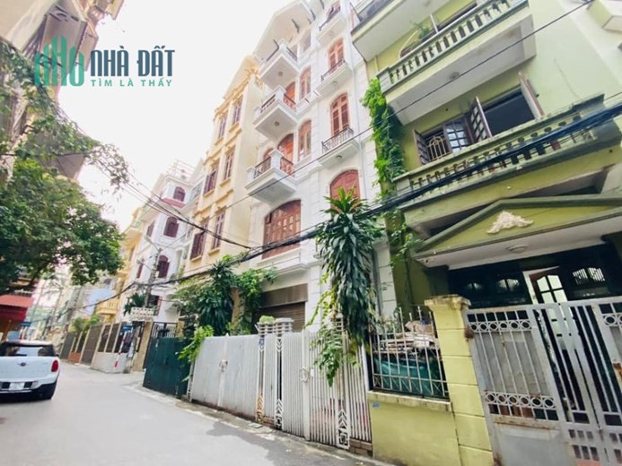 BÁN NHÀ NGUYỄN VĂN HUYÊN- Ô TÔ ĐỖ- PHỐ VIP TOÀN TƯỚNG TÁ- 33M. MT 4M . 4.95TỶ CÓ TL