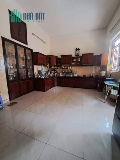 BÁN NHÀ MTKD ĐƯỜNG SỐ TÂN QUY ,3 BƯỚC RA LÂM VĂN BỀN .Q7 -167M2 -3 TẦNG -5*33 - DÒNG TIỀN KHỦNG
