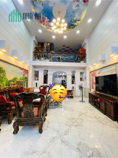 Bán nhà mặt tiền, khu vực kinh doanh sầm uất, 104m2, 5 tầng giá 12 tỷ. LH 09313331383