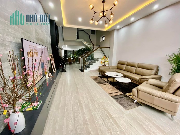 Bán nhà MP Nguyễn Văn Cừ 95m2,  25 tỷ. KD Vỉa hè siêu rộng, 2 mặt ngõ thoáng.