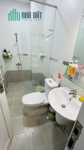 Bán nhà Hẻm 7m Đồng Đen Phường 10 Tân Bình, 4m x 12m, Giá chốt bất ngờ.
