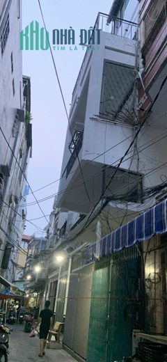 Đầu Chợ Bùi Phát  - Xe 7 Chỗ Đậu Sát Cửa - KD Mua Bán Đắc Địa .