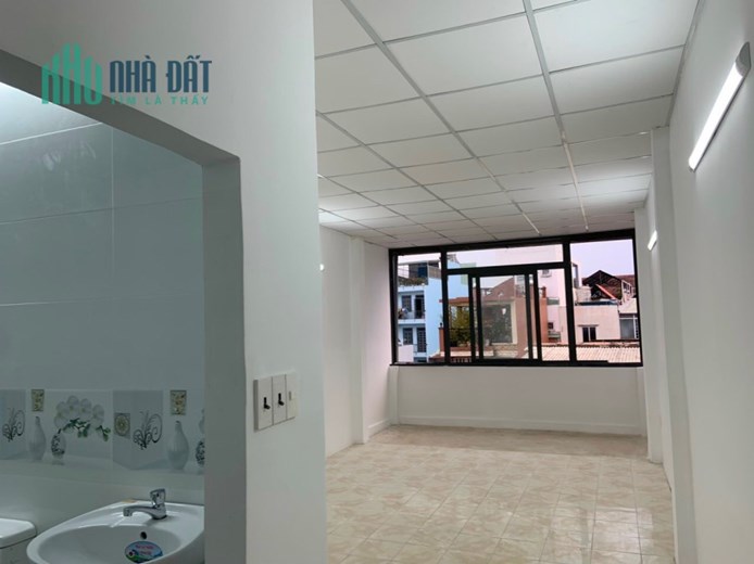 Đầu Chợ Bùi Phát  - Xe 7 Chỗ Đậu Sát Cửa - KD Mua Bán Đắc Địa .