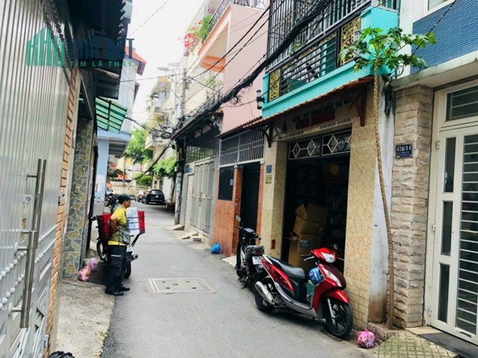 – Nhà hẻm xe hơi đường Nguyễn Thái Sơn, phường 5, quận Gò vấp.

Gần Vincom Gò Vấp, gần Emart Gò