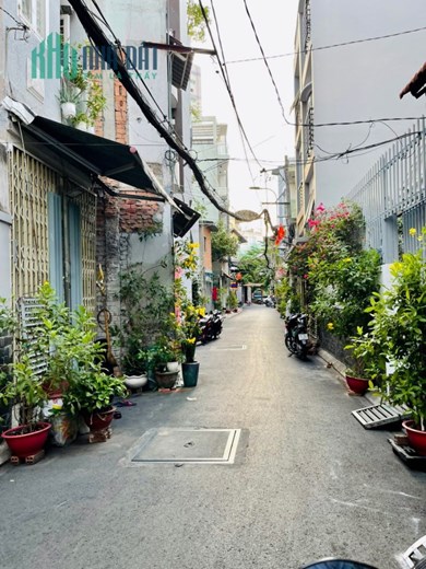 Cầu Kiệu - 270/2/25B , Phan Đình Phùng , P1 , Quận Phú Nhuận .