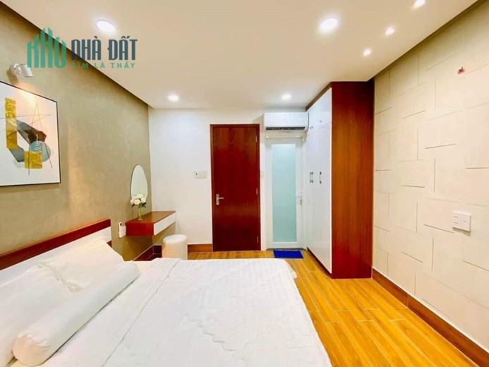 Bán nhà gần Phạm Văn Đồng, 116m2 sd, PL chuẩn, chỉ hơn 3 tỷ