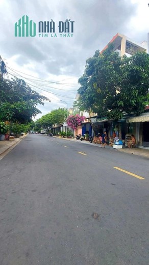 Bán Mặt Tiền Kinh Doanh Lê Sao, Tân Phú, 2 Tầng , 70m2, Ngộp  Ngân Hàng Gấp  Bán.