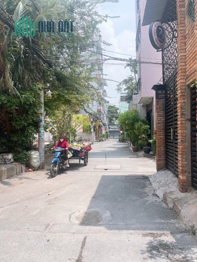 Trung tâm tân phú, tân kỳ tân quý, hẻm xe tải, 80m2 chỉ 7.9 tỷ, sát mặt tiền, ngay Aeon mall