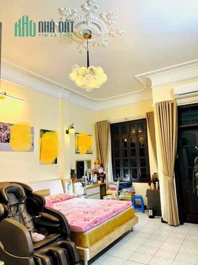 Chỉ bán trong tháng nhà phân lô cán bộ cao cấp 82 Chùa Láng, Đống Đa, Hà Nội