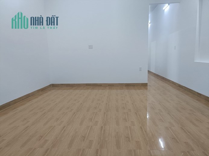 Chính chủ cần bán căn nhà P10, Lưu Trí Hứu, Vũng Tàu, DT 100m2, ngang 5m2, đường ô tô vào tận nhà