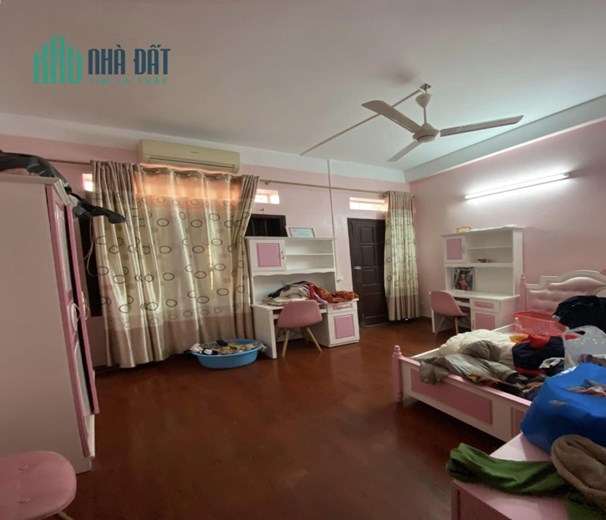 Bán nhà 162m2 ngõ 276 Nghi Tàm, Tây Hồ Mặt tiền Khủng 10m Ô tô tránh 13.2 Tỷ