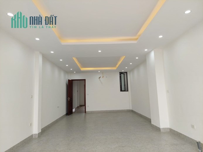 Bán nhà 163m2 Ngõ 210 Nghi Tàm, Tây Hồ Mặt tiền Khủng 10m Ô tô tránh 13.3 Tỷ
