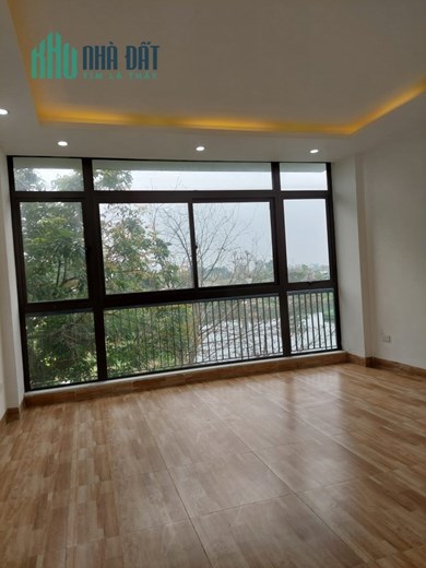 Bán nhà 163m2 Ngõ 210 Nghi Tàm, Tây Hồ Mặt tiền Khủng 10m Ô tô tránh 13.3 Tỷ