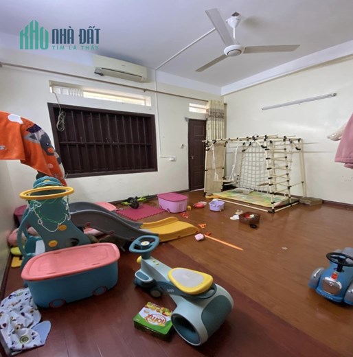 Bán nhà 66m2 4 ngủ Ngõ 276 Nghi Tàm, Tây Hồ Dân xây Ô tô đỗ cửa 4.5 Tỷ