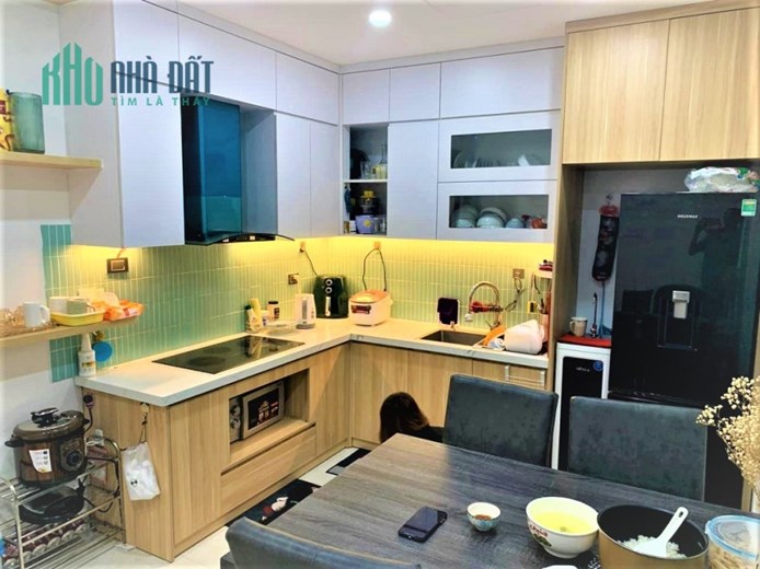 Bán CH Nguyễn Ngọc Vũ, 125m2, 3 ngủ, Chỉ 4,7 tỷ, Nhà đẹp, Nội thất nhập khẩu, Tiện ích ngập tràn