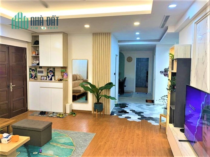 Bán CH Nguyễn Ngọc Vũ, 125m2, 3 ngủ, Chỉ 4,7 tỷ, Nhà đẹp, Nội thất nhập khẩu, Tiện ích ngập tràn