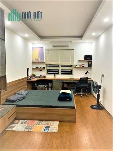 Bán CH Nguyễn Ngọc Vũ, 125m2, 3 ngủ, Chỉ 4,7 tỷ, Nhà đẹp, Nội thất nhập khẩu, Tiện ích ngập tràn