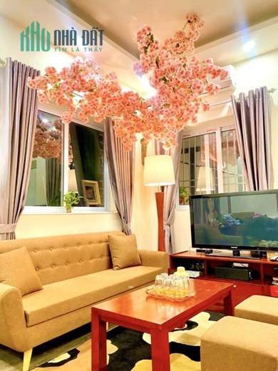 Đống Đa - Nhà 5 tầng, lô góc, 6 ngủ - ngõ ô tô đỗ - giá 7,9 tỷ