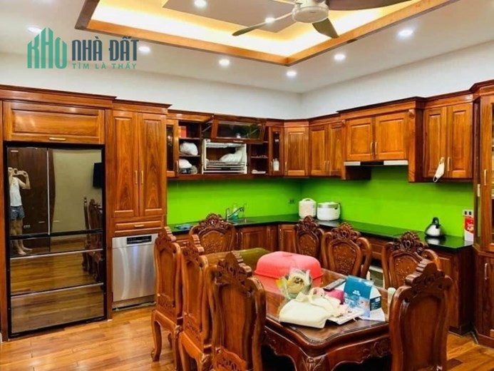 Bán nhà Phân lô Chùa Láng 38m2, sát ĐH Ngoại Thương giá nhỉnh 4 tỷ