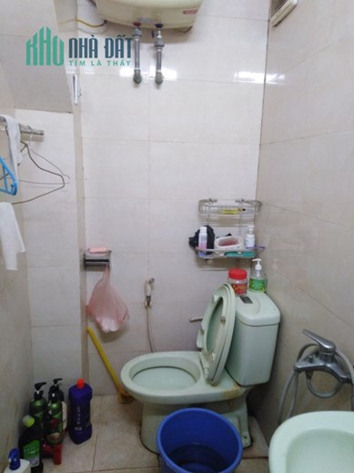 Bán căn hộ TT NXB Sự thật, Kim Mã thượng, Ba Đình. 60m2, tầng 1; giá 2.75 tỷ. Phương