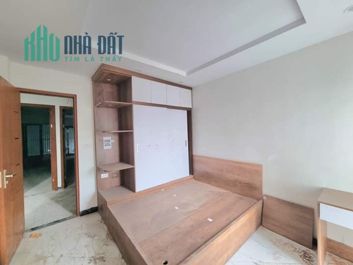 Tòa CCMN 9 tầng thang máy dt:102m2; 41 PHÒNG FULL NỘI THẤT,MẶT NGÕ THÔNG K.DOANH SẦM UẤT Giá chỉ
