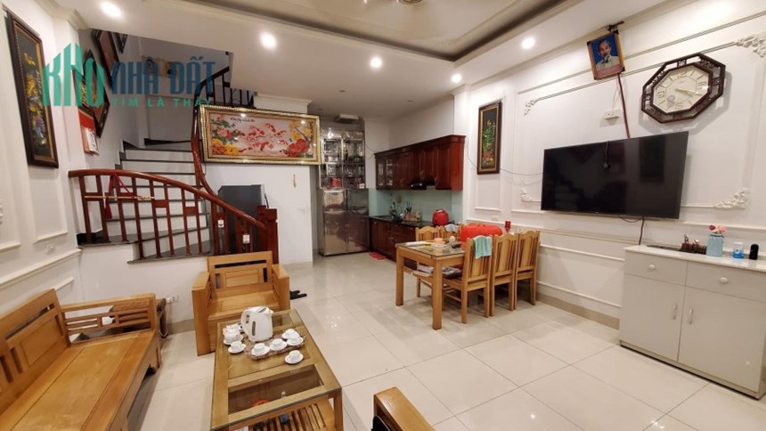 Bán nhà Thái Hà 40m2, 4 tầng giá chỉ 4.8 tỷ. Vị trí tốt, dân trí, đẹp ở luôn