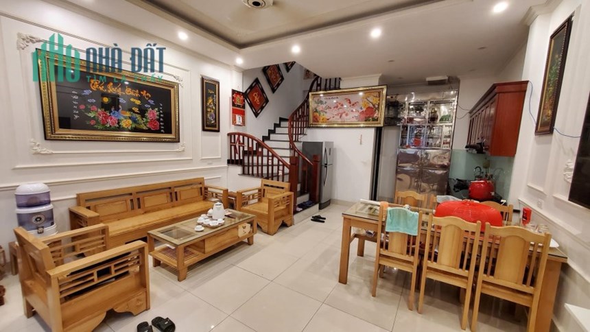 Bán nhà Thái Hà 40m2, 4 tầng giá chỉ 4.8 tỷ. Vị trí tốt, dân trí, đẹp ở luôn