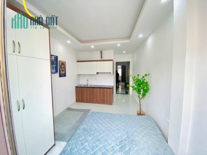 Bán nhà KD, Ô tô đỗ cửa, Lĩnh Nam, 32m2, 5T, Mới Koong, Lô góc, giá 3,7 tỷ.