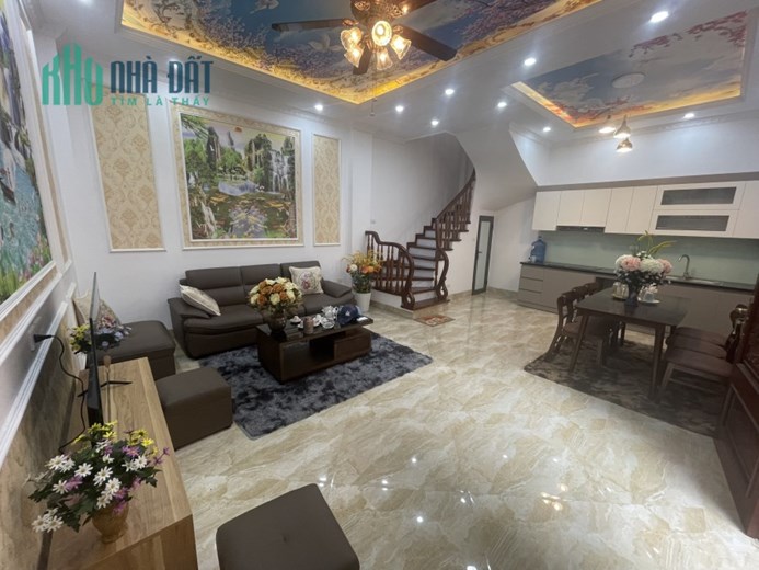 Nhà đẹp Ba Đình 40m2 5T MT7 chỉ 5.7 tỷ. MỚI CỨNG, LÔ GÓC