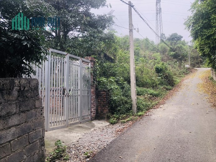 Bán gấp lô đất có diện tích 660m2 trong đó có 150m2 thổ cư view thoáng vị trí đẹp giá chỉ nhỉnh 2