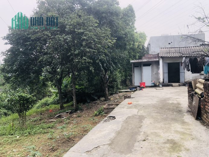 Bán gấp lô đất có diện tích 660m2 trong đó có 150m2 thổ cư view thoáng vị trí đẹp giá chỉ nhỉnh 2
