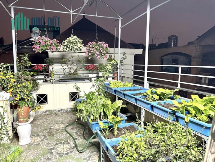 BÁN NHÀ NGÕ PHỐ LẠC TRUNG HAI BÀ TRƯNG. NHÀ MỚI CỰC ĐẸP GARA 5 TẦNG THANG MÁY .GIÁ 200TR/M2