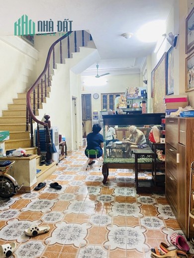 BÁN NHÀ NGÕ PHỐ TRẦN ĐẠI NGHĨA HAI BÀ TRƯNG HÀ NỘI. PHÂN LÔ Ô TÔ . GIÁ 1XXTR/M2
