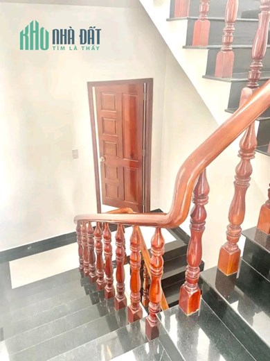 Nhà mới thoáng cửa sổ nhiều,ngay bệnh viện Ung Bướu, HXH