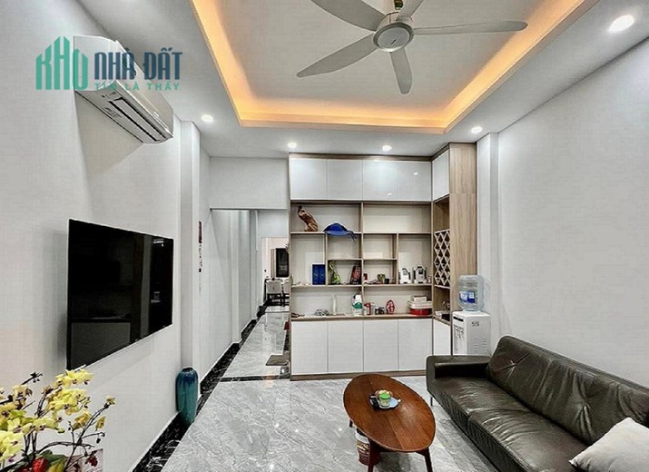 Bán nhà Mai Dịch, 54m2, 5T, Giá chỉ 12,6 tỷ, Vỉa hè, Ô tô, Thang máy, Gần phố, Nhà mới, KDVP.