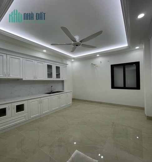 Bán nhà Nghĩa Tân, 52m2, 5T thang máy, Giá chỉ 12,5 tỷ, Gara, Ô tô tránh, Nhà mới, KDVP