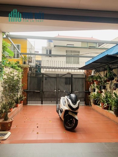 Nhà phân lô, ô tô tránh, thang máy, 90X6T Văn Cao Liễu Giai Ba Đình 2x tỷ.