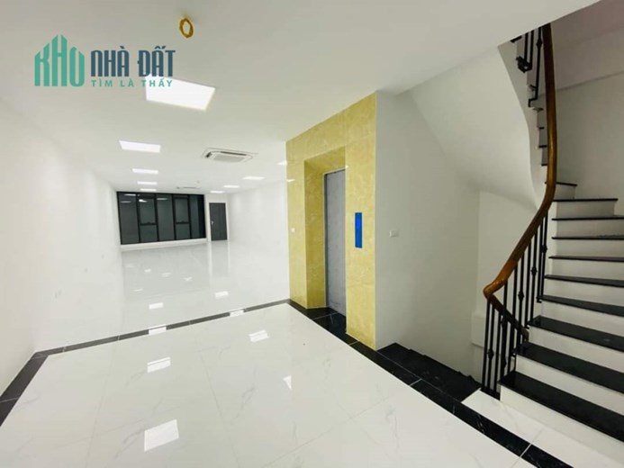 Hoàng Quốc Việt bán gấp căn nhà vừa ở vừa cho thuê văn phòng, cafe, 96m2, 8 tầng. Gía rẻ