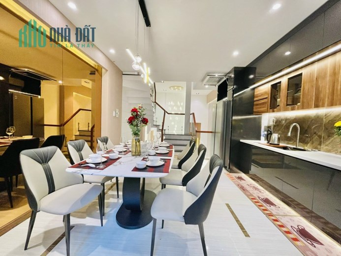 Gấp Bán Nhà Võ Văn Ngân Thủ Đức, Nhà Mới Xây, HXH  DT 110M2, 4PN,2WC, Giá Rẻ Như Cho 6,6 Tỷ