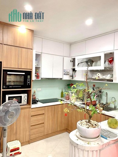 SÓT 1 Căn Duy Nhất! Nguyễn Ngọc Vũ, đẹp lung linh, nông, oto gần, 34m x 5T, 3,95tỷ