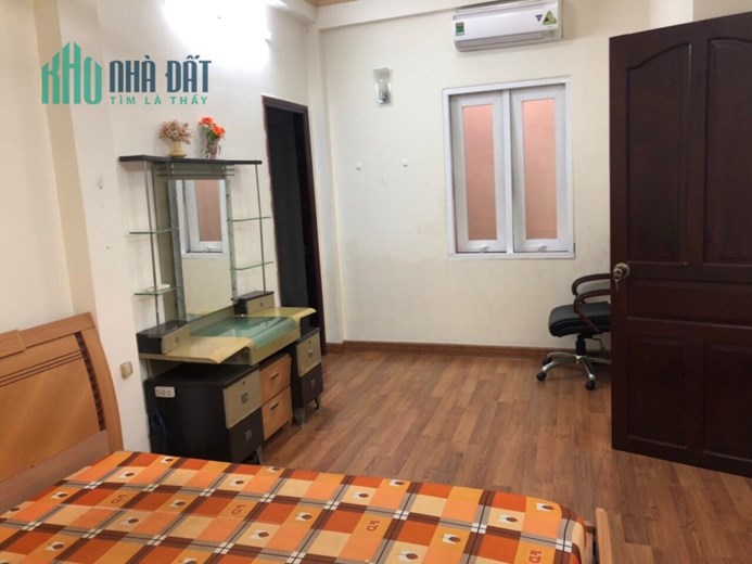 Nam Kỳ Khởi Nghĩa Q3 - Cn 70m2 - 
6 x 12m -3 Tầng BTCT - 6 PN - 6 WC .