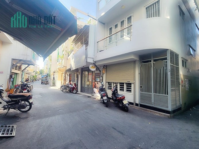 Nam Kỳ Khởi Nghĩa Q3 - Cn 70m2 - 
6 x 12m -3 Tầng BTCT - 6 PN - 6 WC .